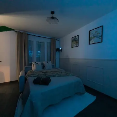 Cinehome - 5 Min Centre-parking/tram Au Pied アパート *