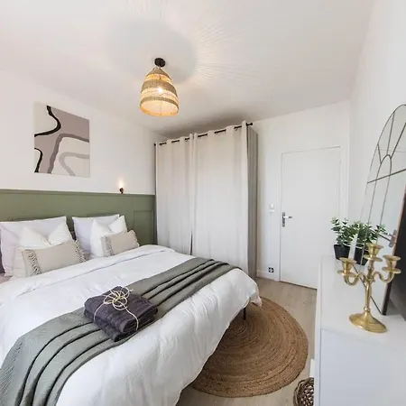 Cinehome - 5 Min Centre-parking/tram Au Pied Apartament *