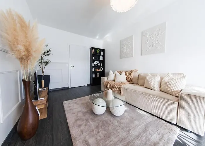 Appartement Cinehome - 5 Min Centre-parking/tram Au Pied *